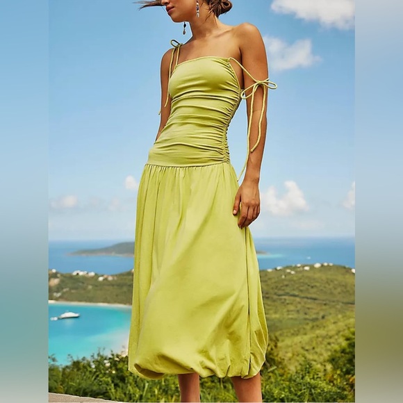 Free People Dresses & Skirts - Free People FP Beach Free Est Liza Drop-Waist Midi Dress Ruched Bubble